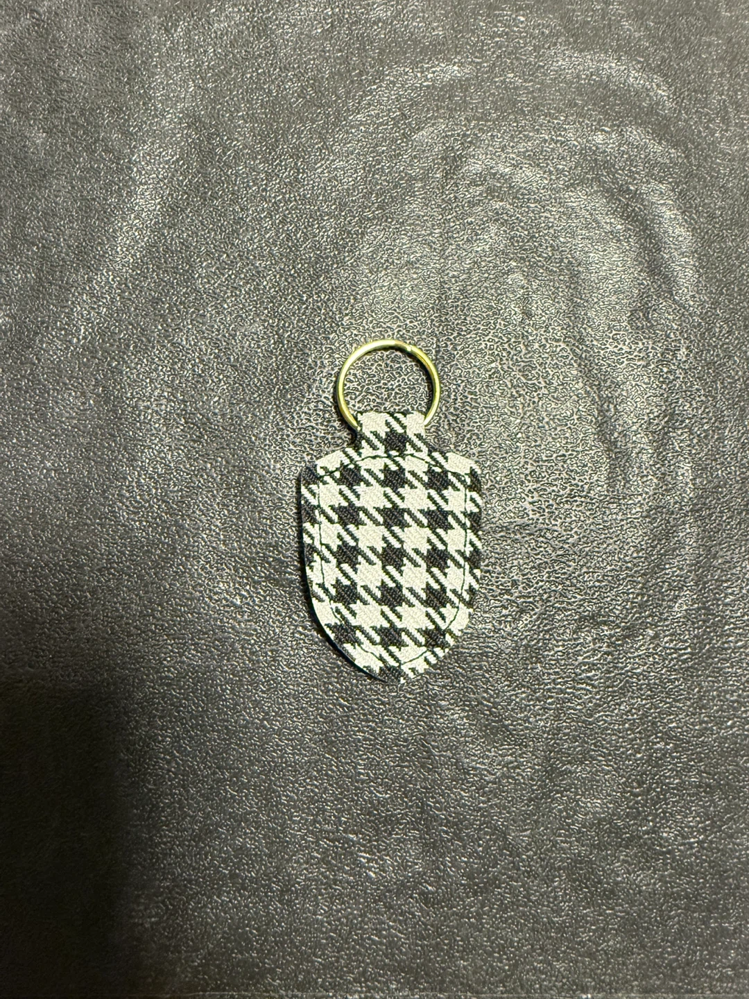 PORSCHE CREST KEYRING - PEPITA - photo 2