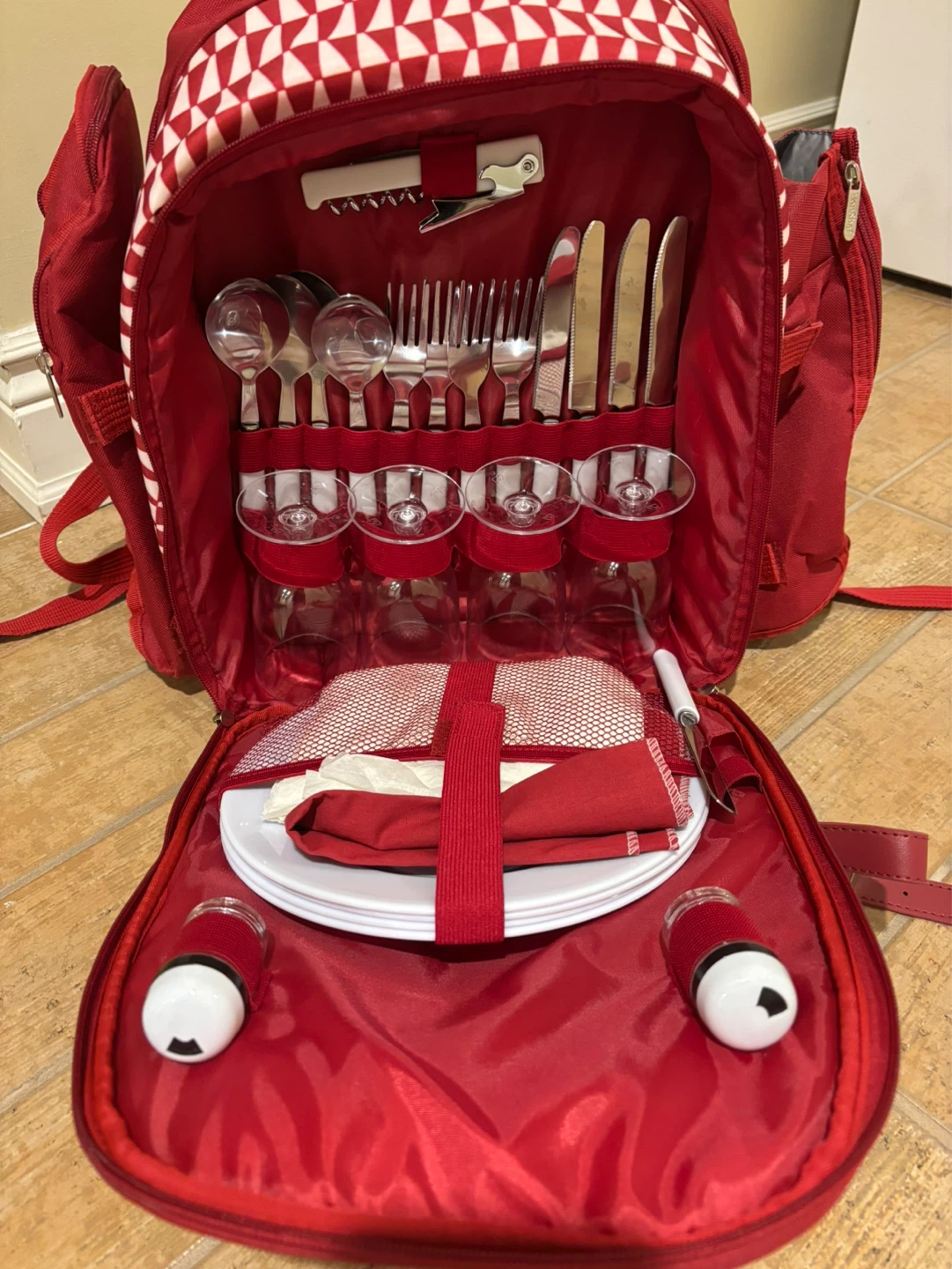VonShef Red Picnic Backpack with blanket !