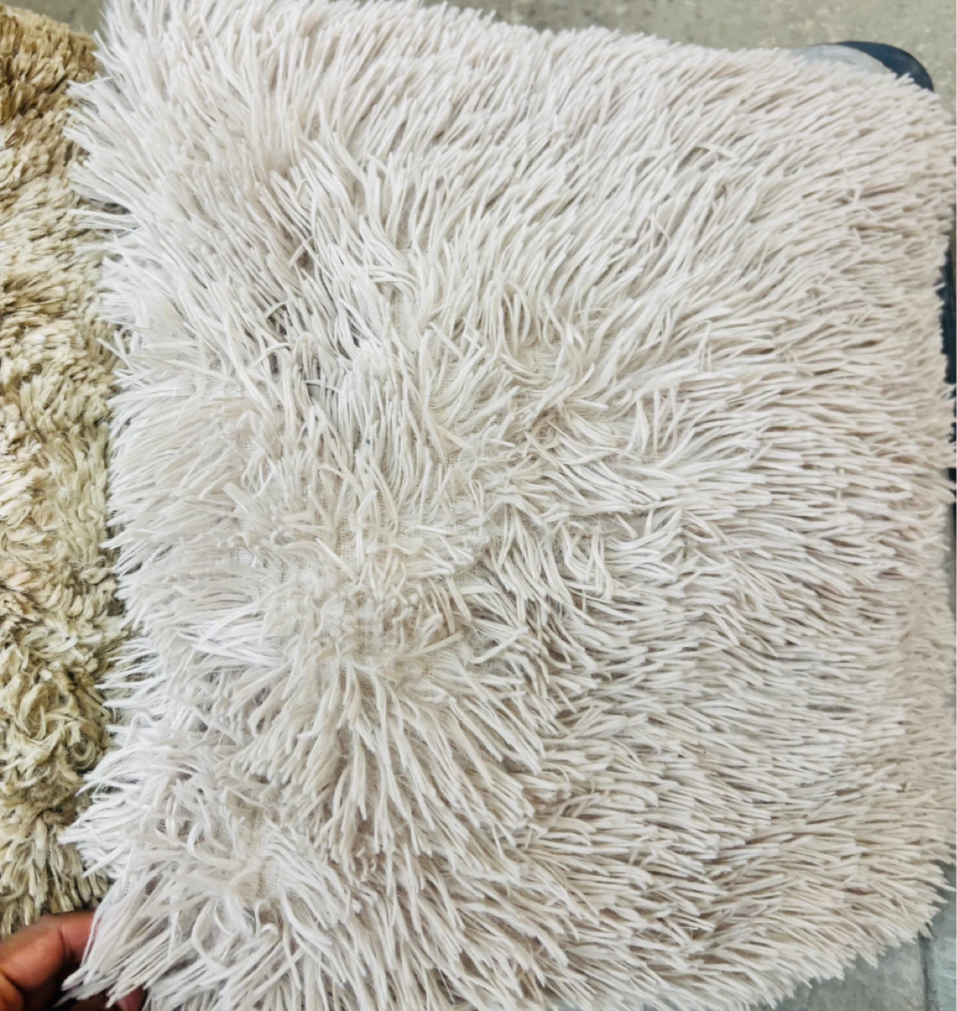 Throw/bedding accent pillows - photo 4
