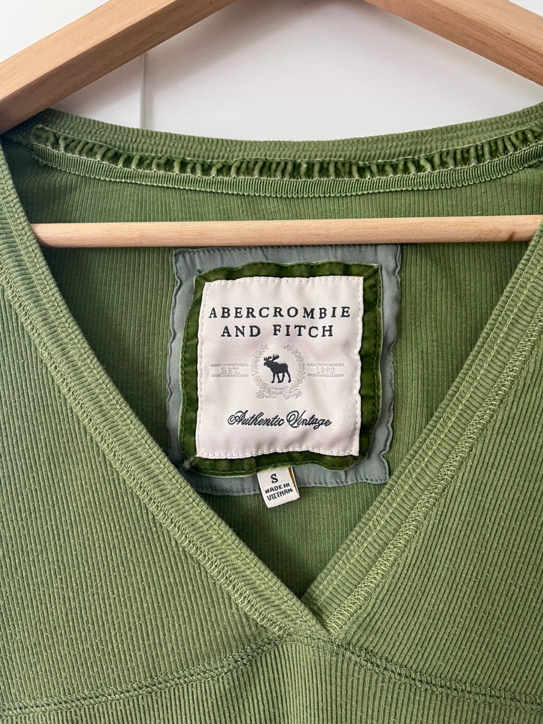 Authentic Abercrombie & Fitch  V-Neck Top - Green - Size S
