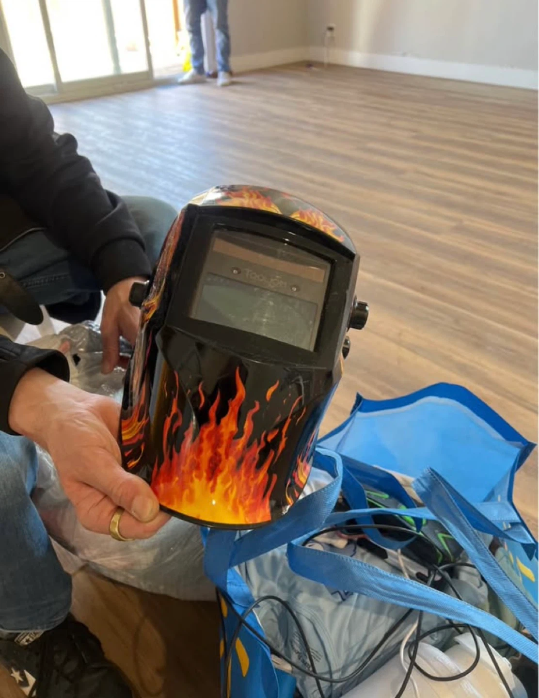 TOOLIOM Auto-Darkening Welding Helmet with Flames & Skull
