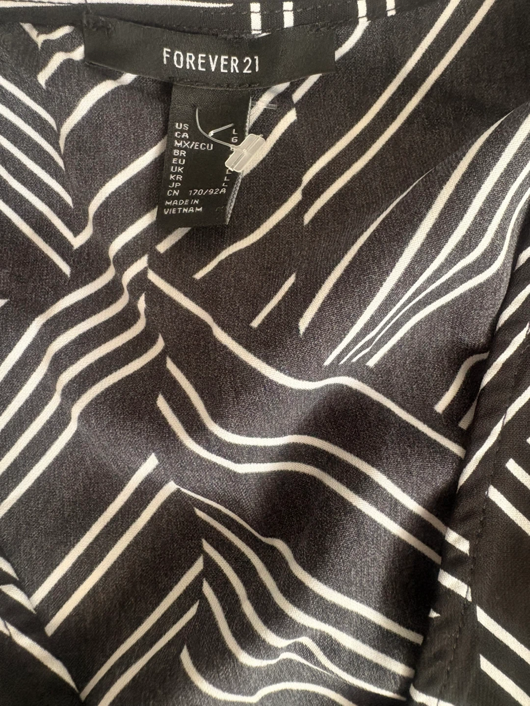 Forever 21 Black & White Geometric Print Wrap Blouse - Size L - photo 2