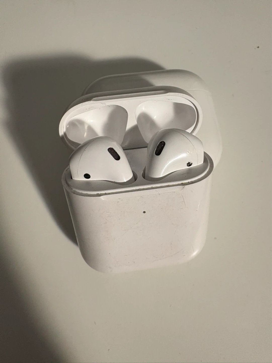 Apple AirPods (2nd Generation)