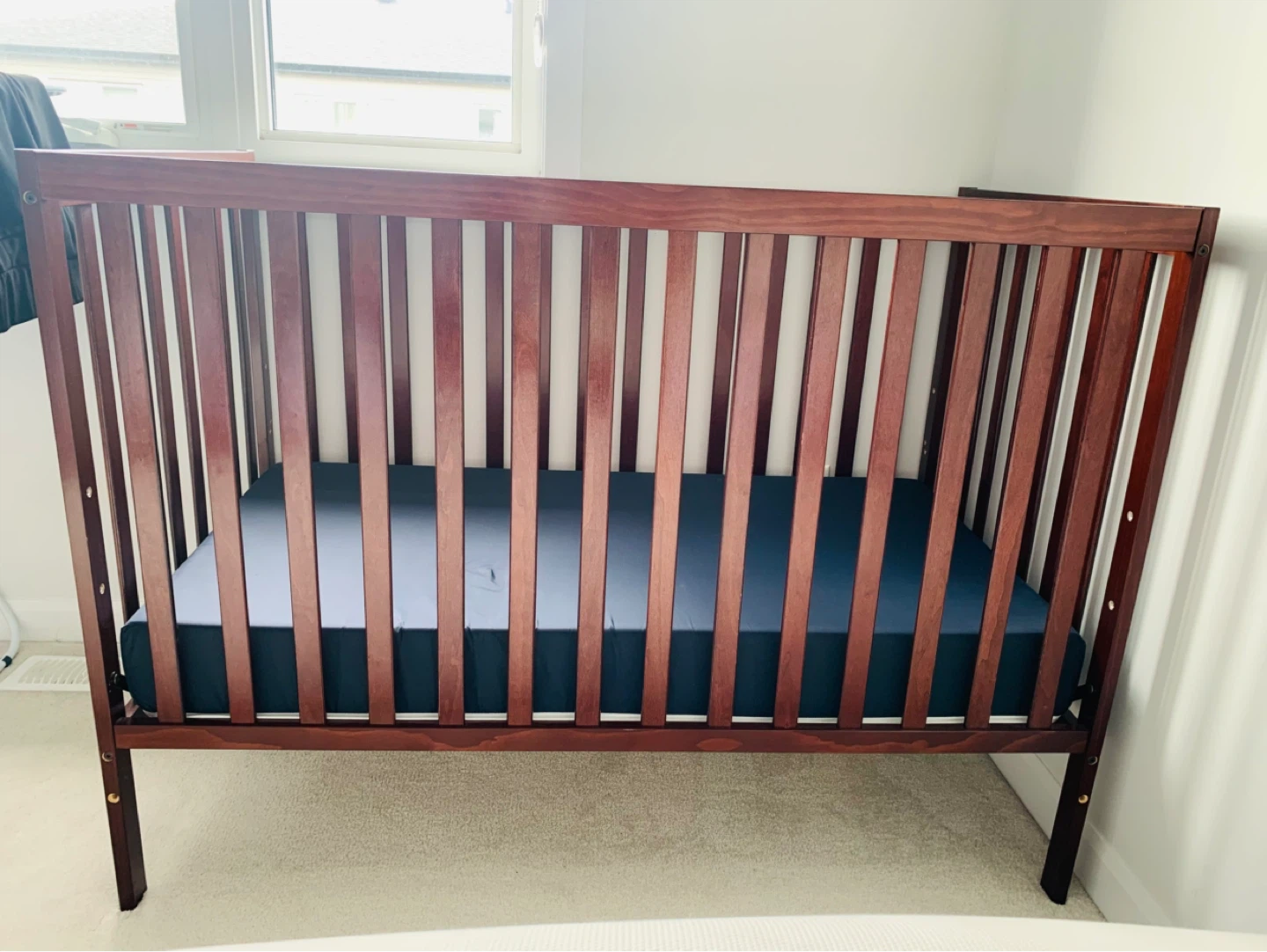 Wooden Crib with Mattress - photo 2