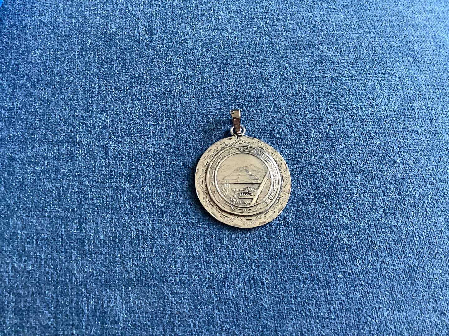 Mexican Pewter Commemorative Medallion/Amulet 🐞