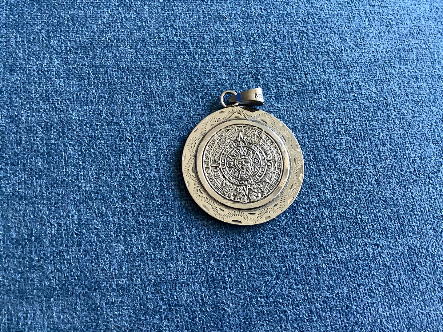 Mexican Pewter Commemorative Medallion/Amulet 🐞 - photo 3