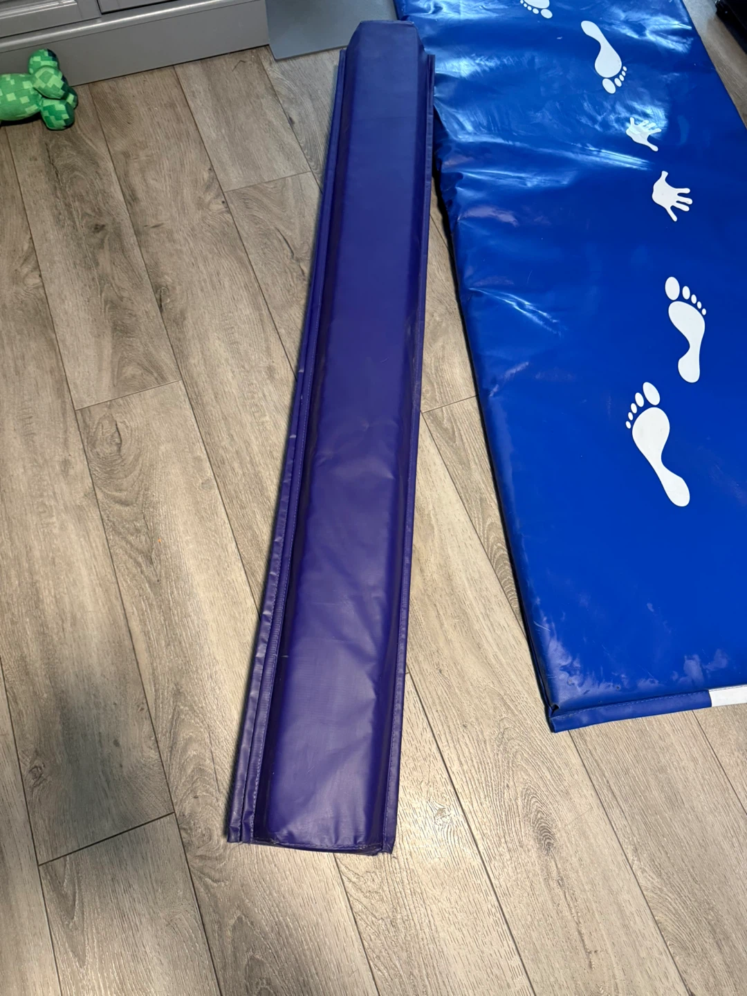 Athletic Training Mat with Footprints
