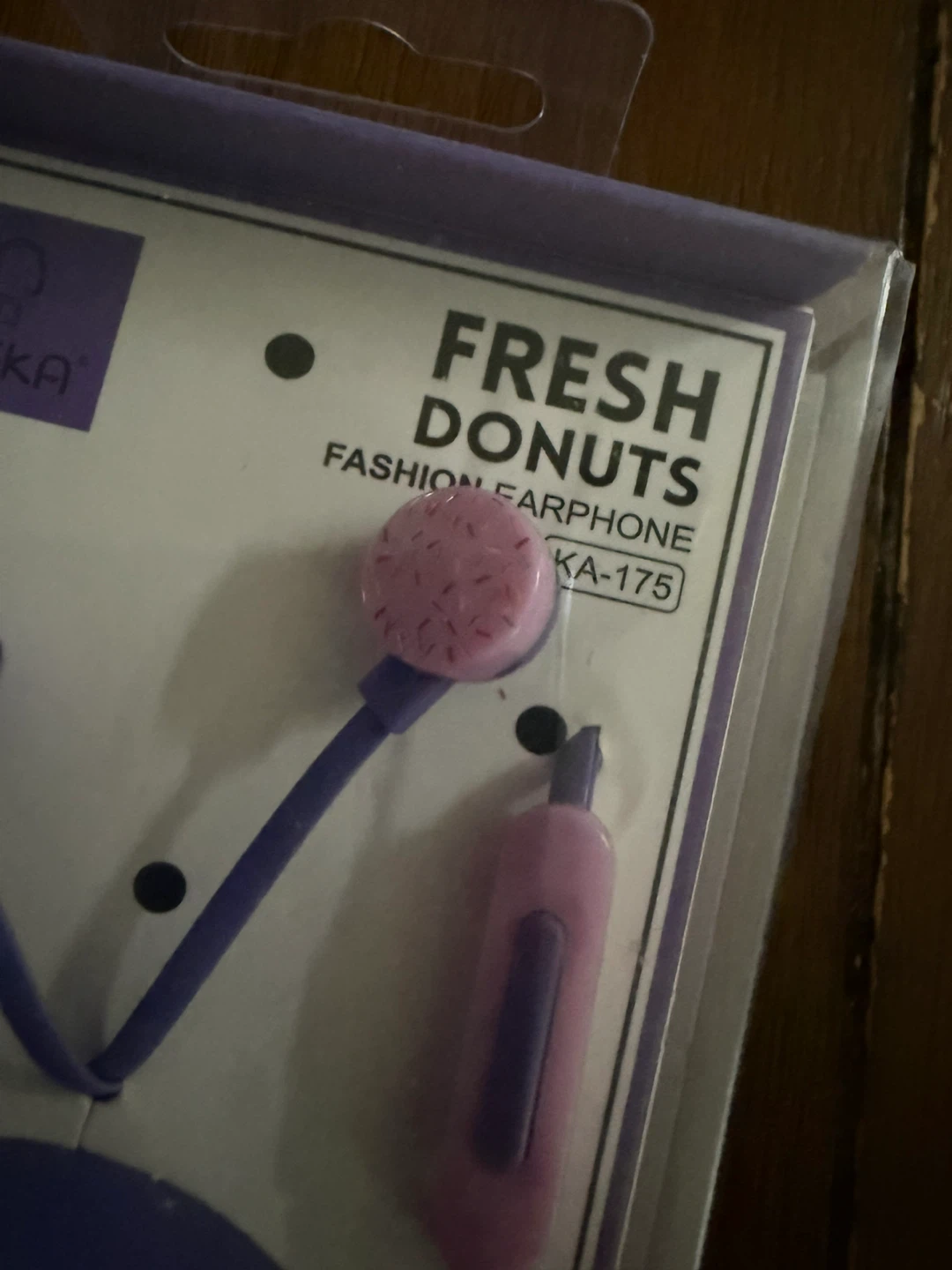 Brand new  Donuts Fashion Earphone KA-175 - photo 2