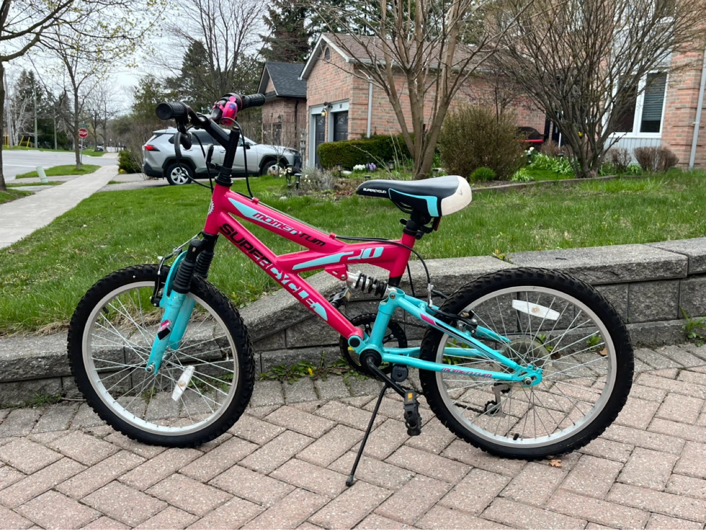 Supercycle Momentum 20" Kids Bike