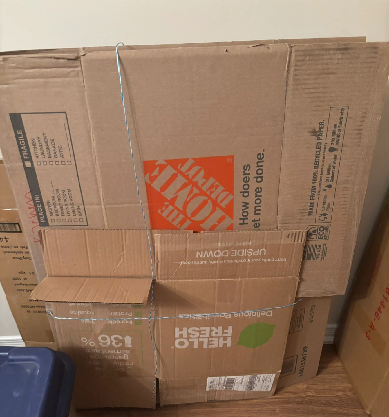 Aprox 50 Cardboard Moving Boxes - Medium & Petite Sizes - photo 3