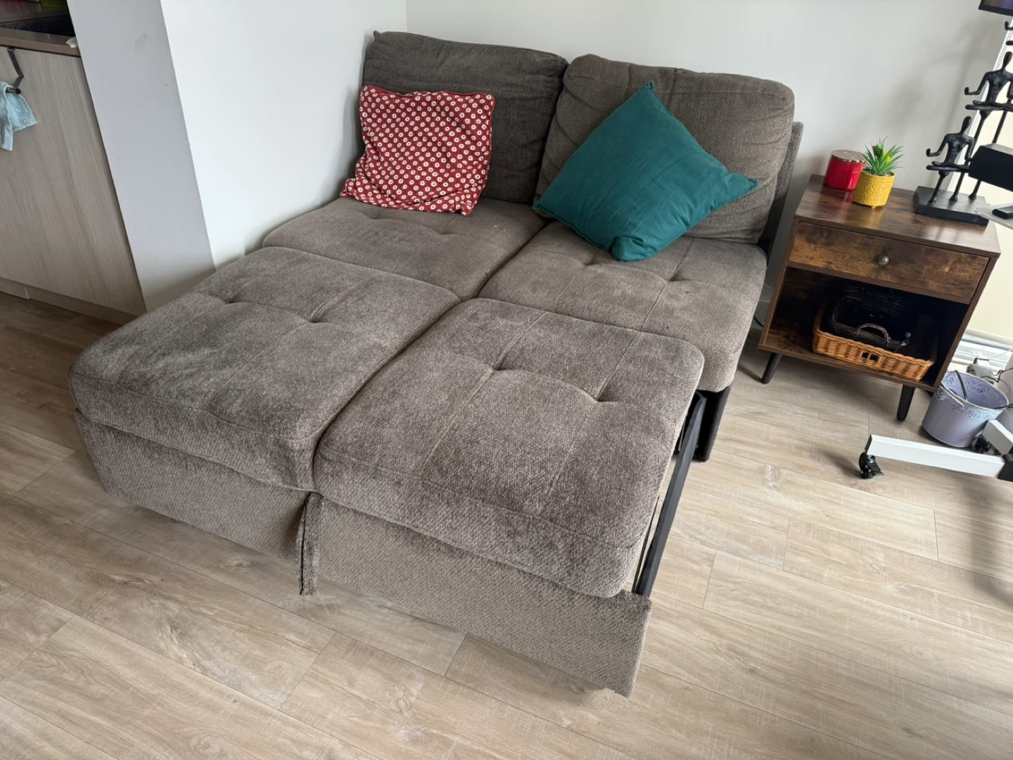 Grey Sectional Sofa with Chaise