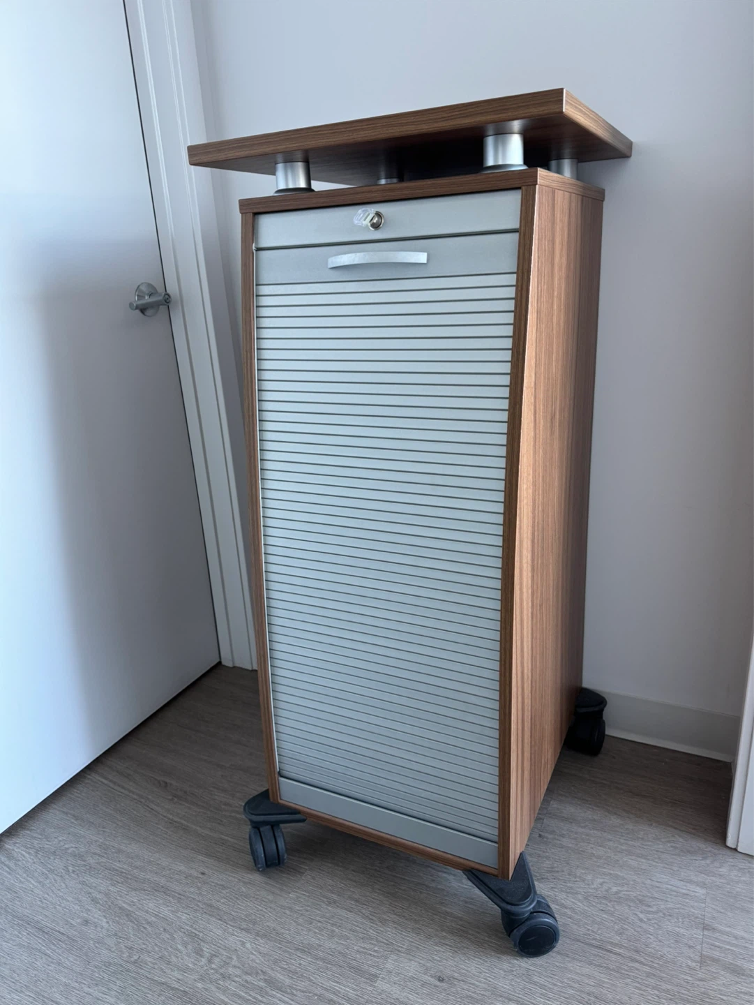 Wood Rolling Storage Cabinet with Drawers and Lock