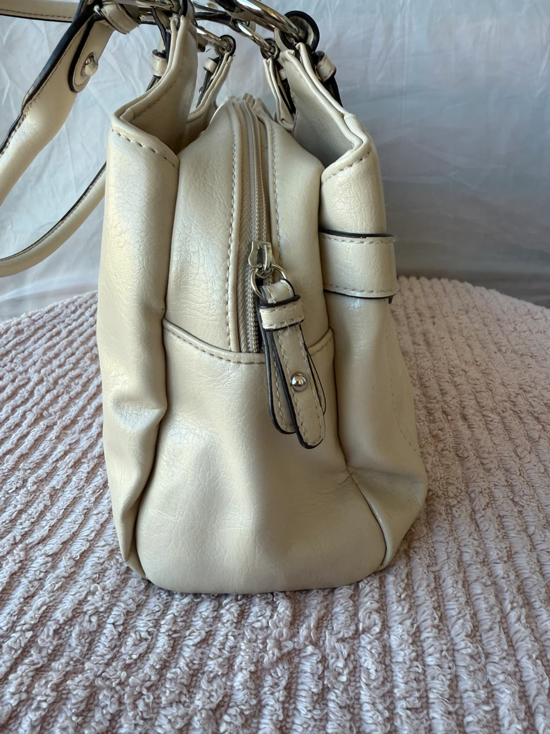Rosetti Cream Faux Leather Tote Handbag - photo 3