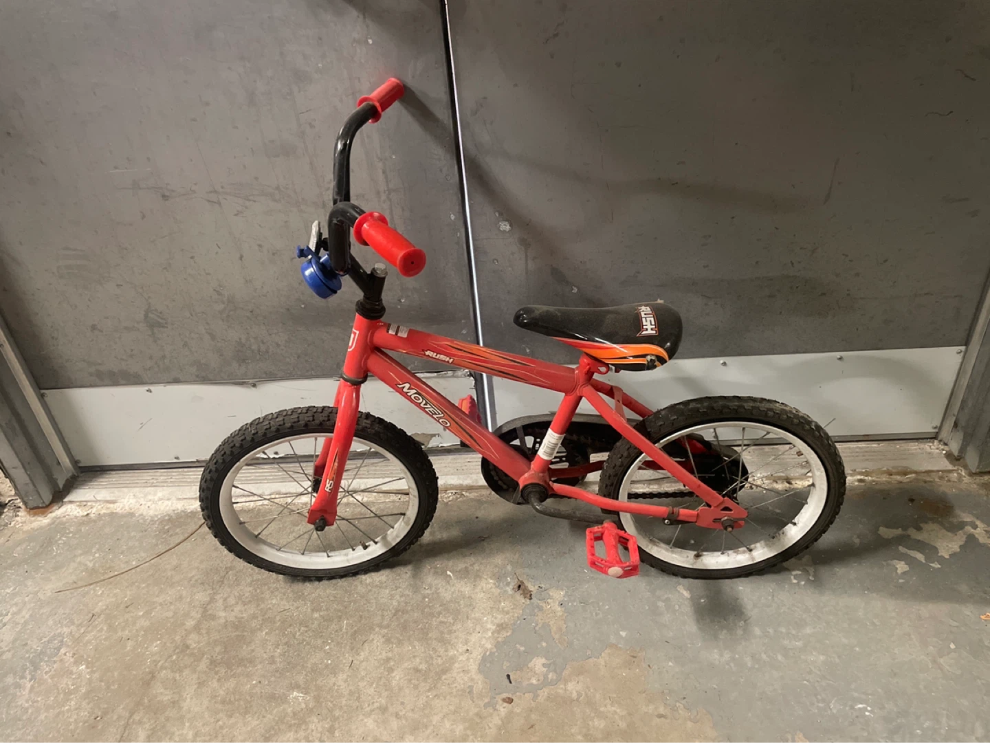 Red Movelo Rush Kids Bike