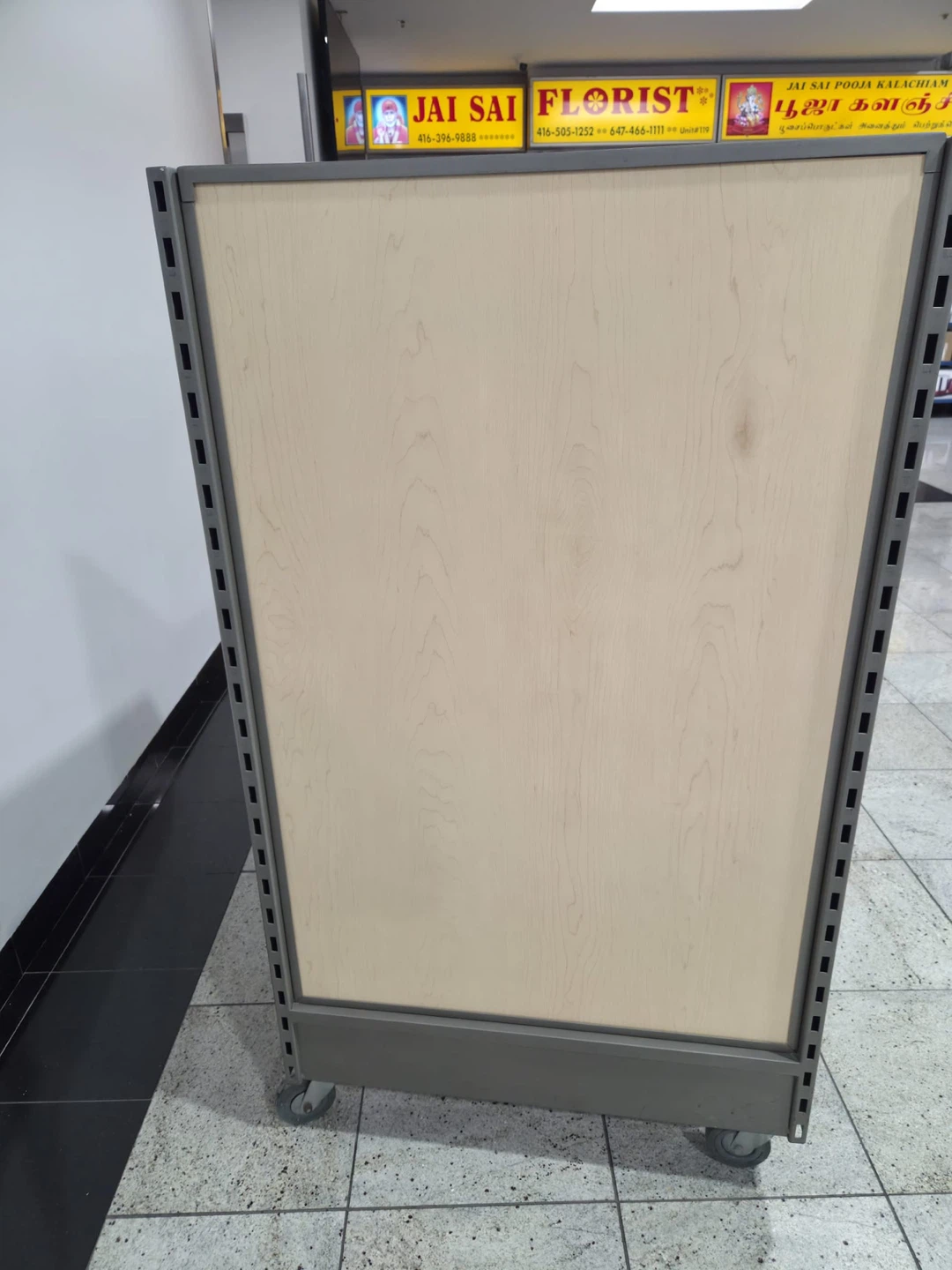Mobile Display Shelf Unit