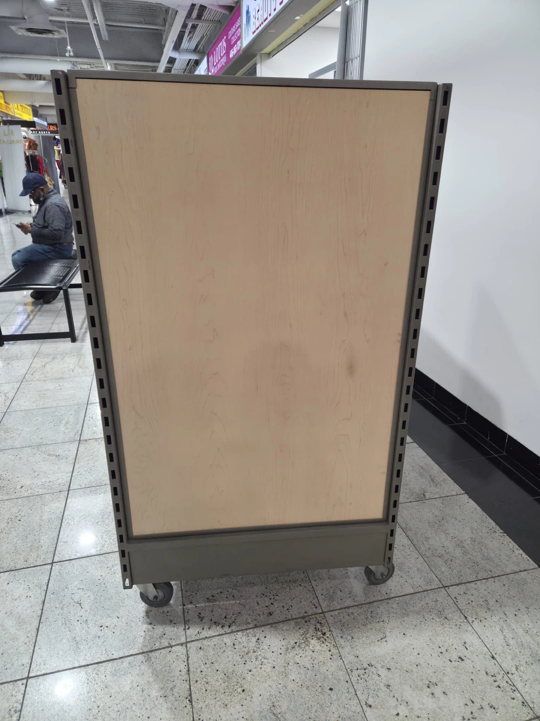 Mobile Display Shelf Unit - photo 3