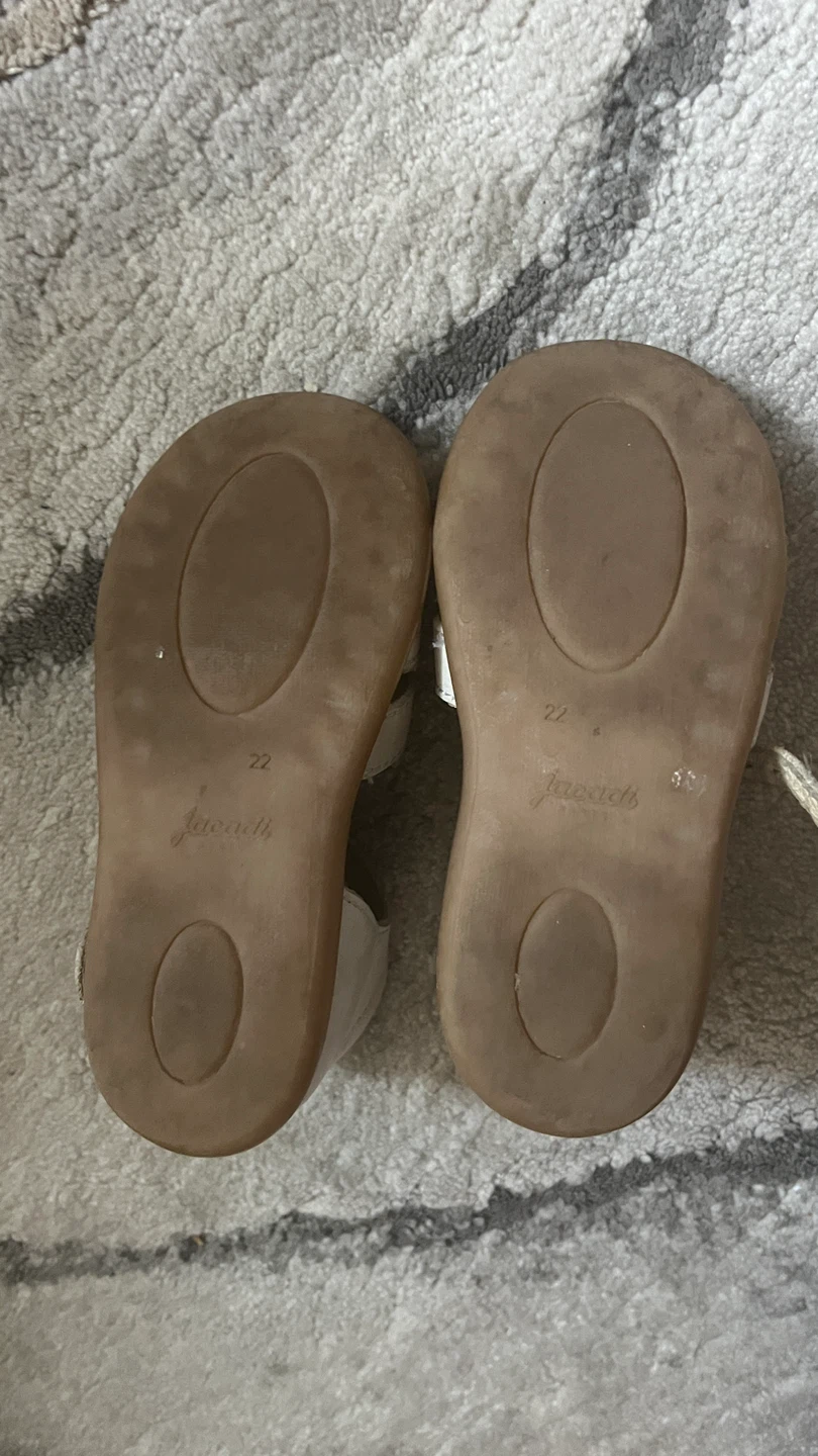 Jacadi White Leather Sandals - Size 22/6C - photo 2