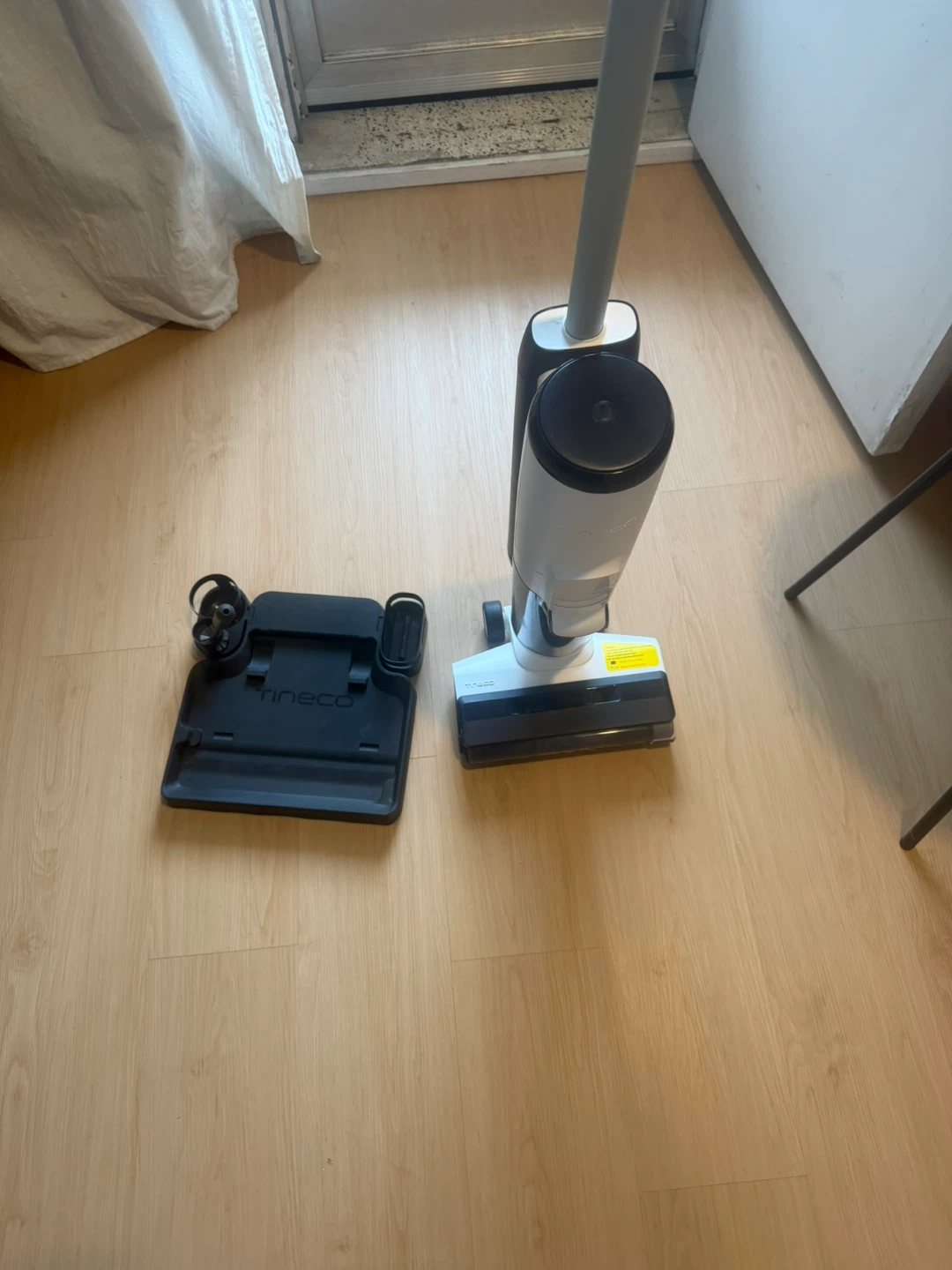 Tineco iFLOOR 5 Breeze Complete Wet Dry Vacuum Floor Washer - photo 3