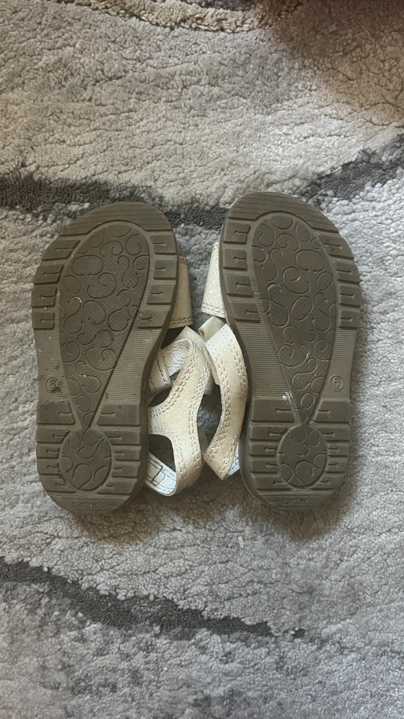 Carter's Glitter Bow Sandals Size 6C - photo 2