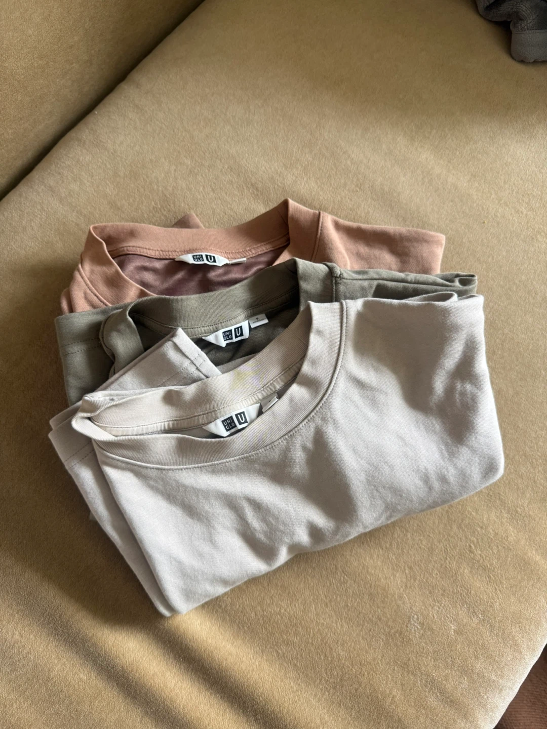 3 Uniqlo U Men’s T-shirts - photo 5