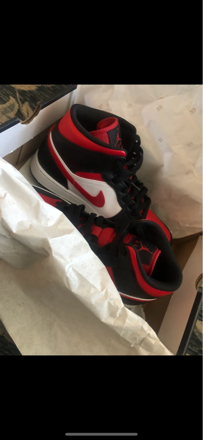 Air Jordan 1 Mid White Black Red (2022) Sneakers - photo 5