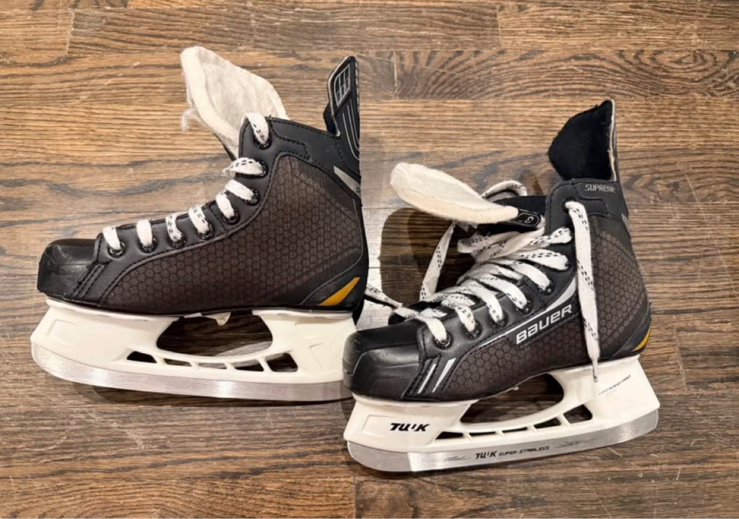 Bauer Supreme Hockey Skates - Youth Size 4
