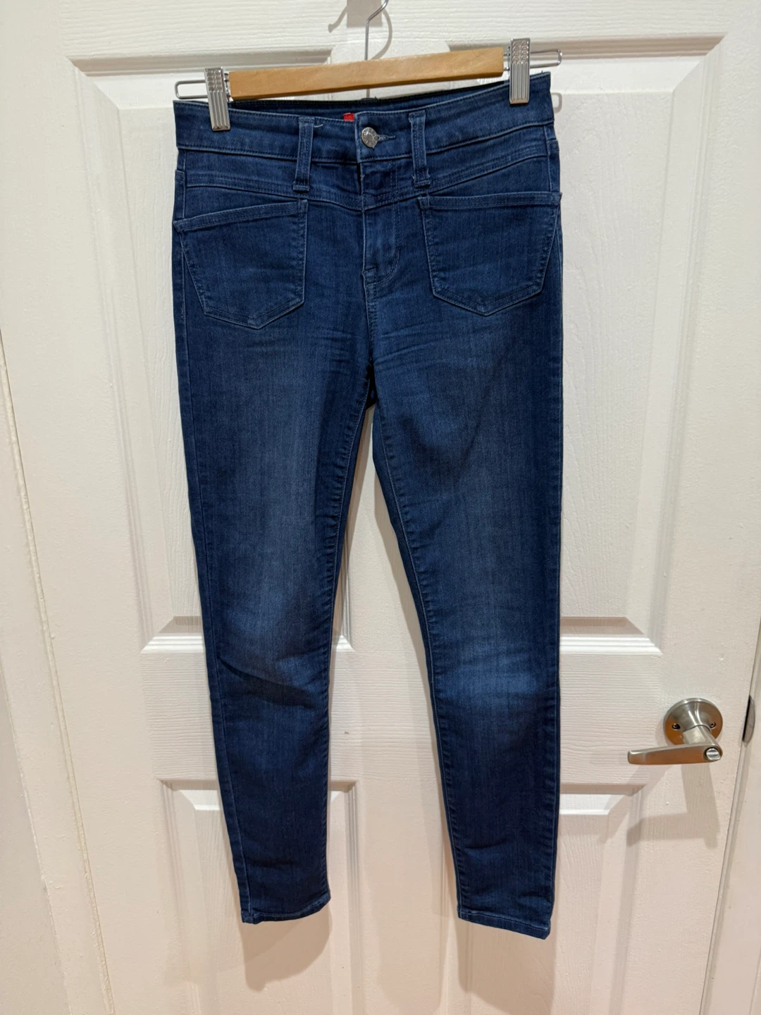 GUESS Women's Dark Wash Skinny Jeans