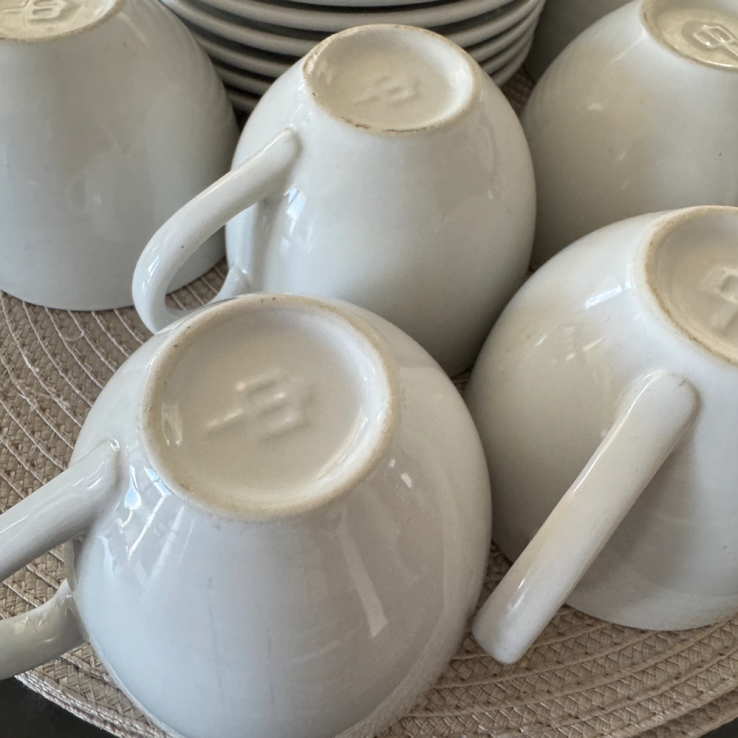 Set of 8 White Ceramic Coffee Cups and Saucers - photo 3
