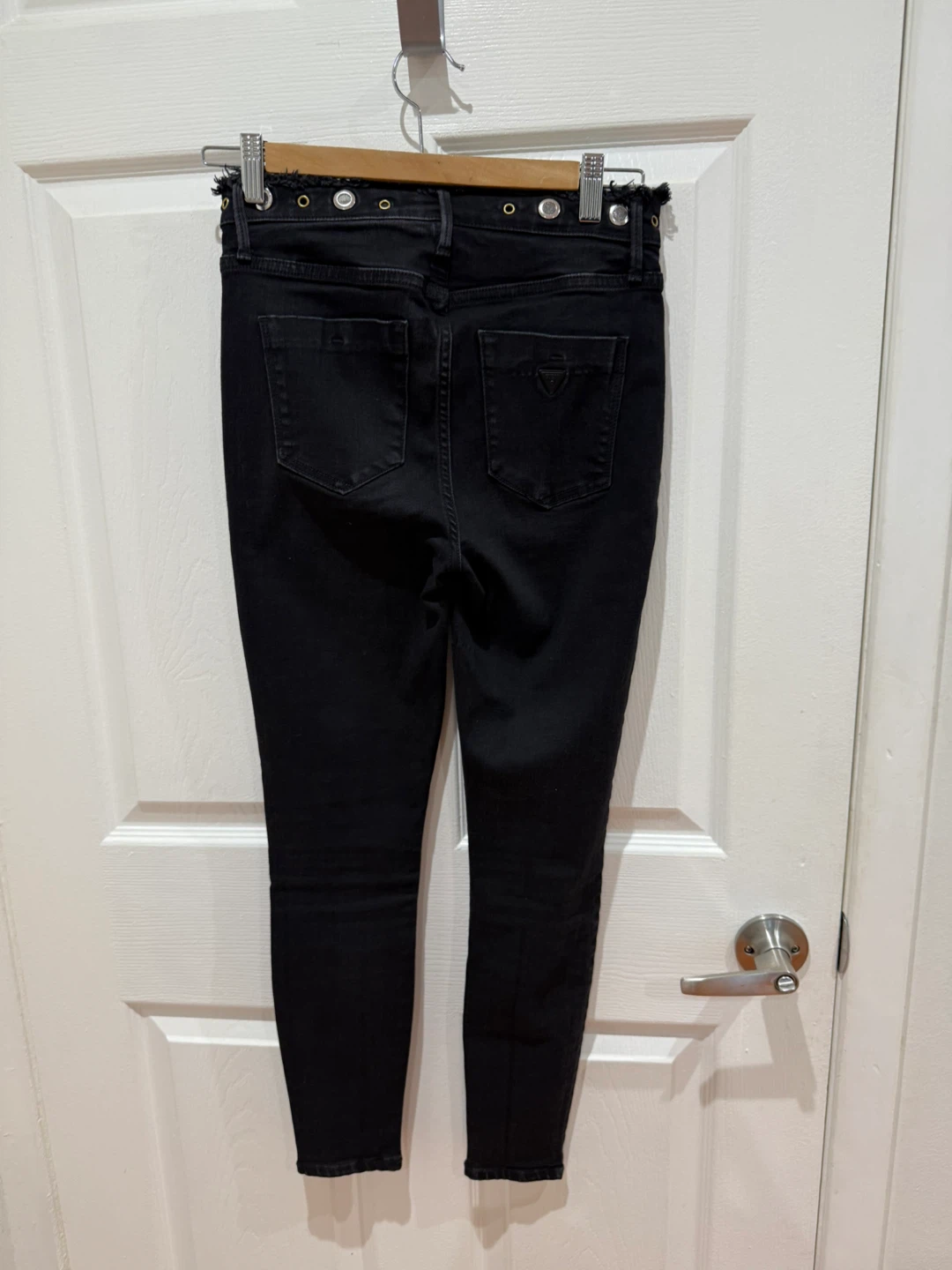 Women’s black Guess jeans - photo 2