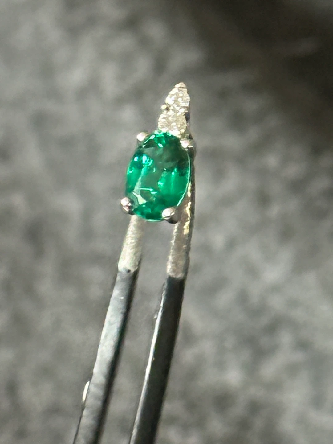 pendant 417 white gold emerald diamond mmj Michael Hill Jeweller - photo 3
