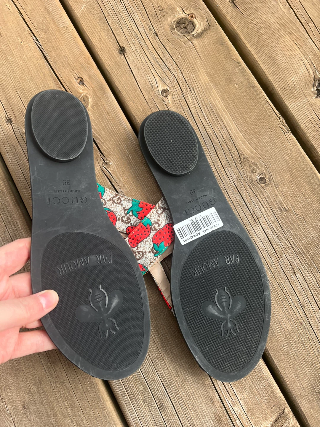 Gucci "GG" Strawberry Thong Sandals - Size 39 - photo 2
