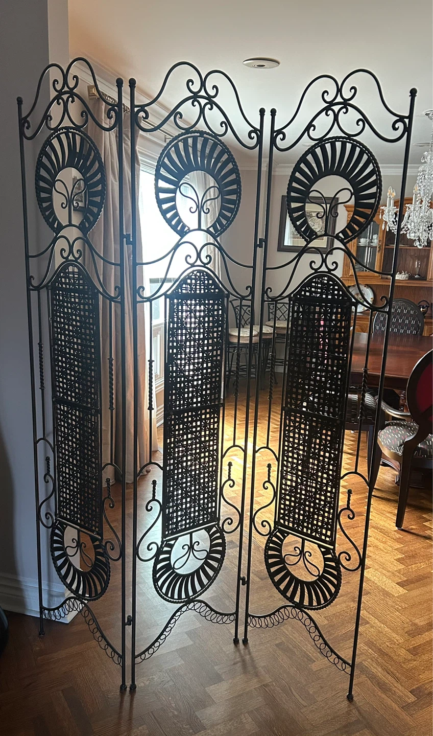 Black Metal Decorative Screen Room Divider