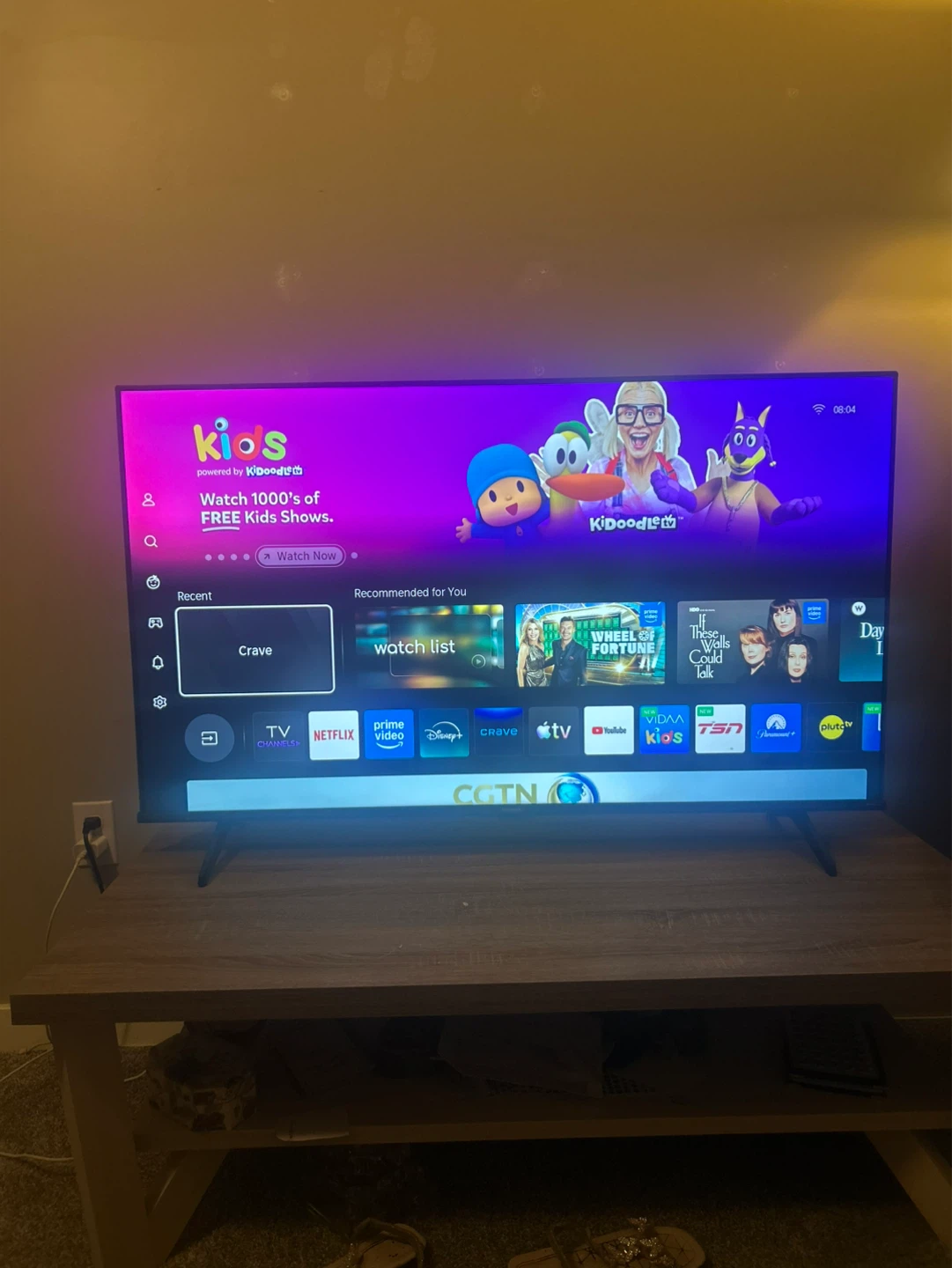 Smart TV with 4K UHD Resolution - photo 2