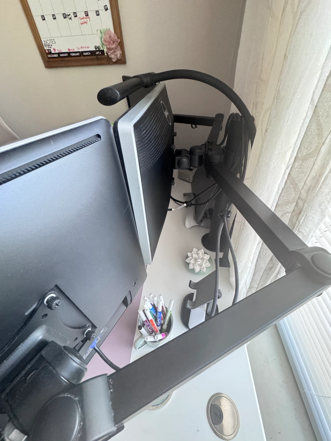 Dell Monitor Arm Desk Mount for 3 monitors - photo 2