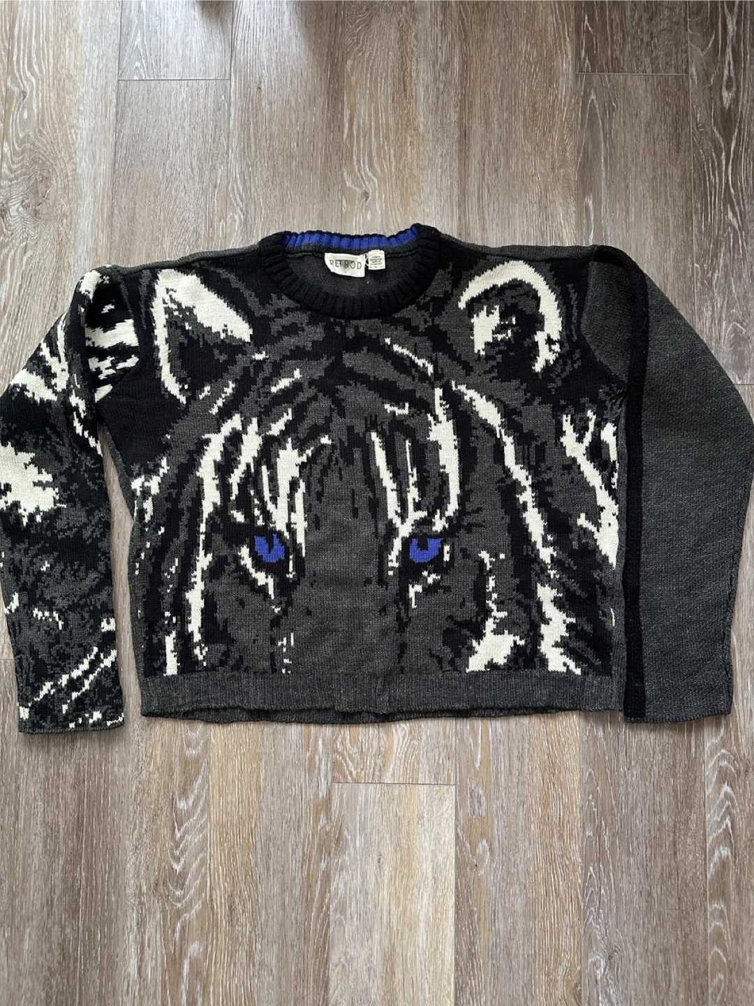 Vintage RETROD Tiger Face Sweater XS. 🌱