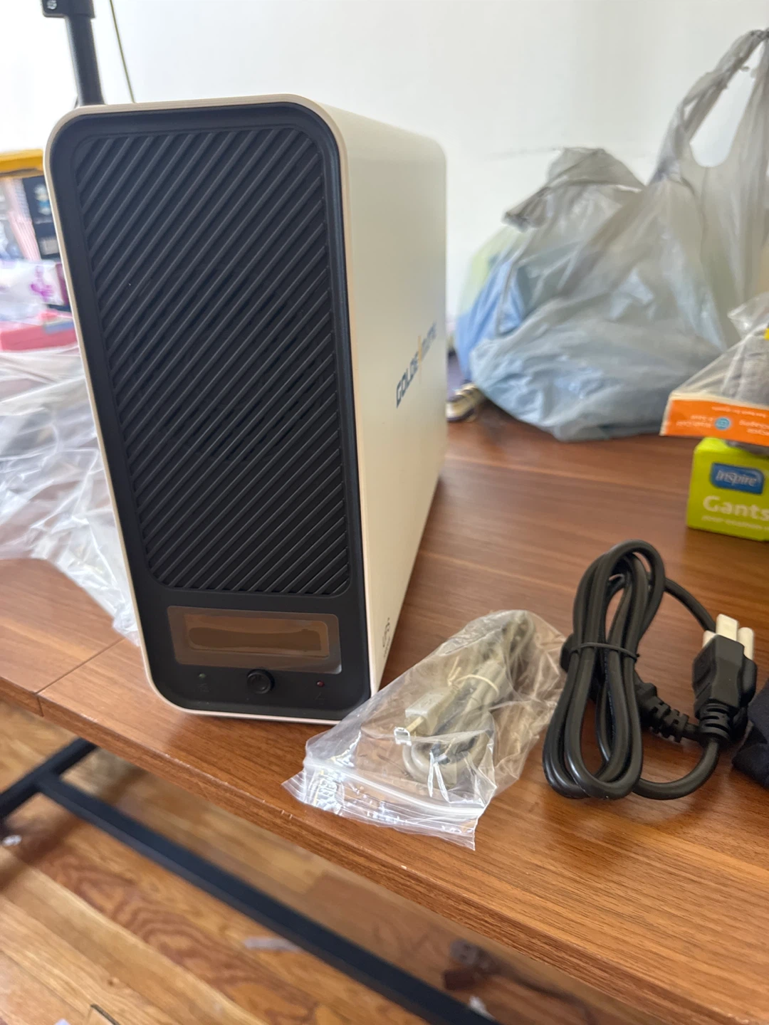 GOLDEN MATE UPS 1000VA 800w Uninterruptible Power Supply