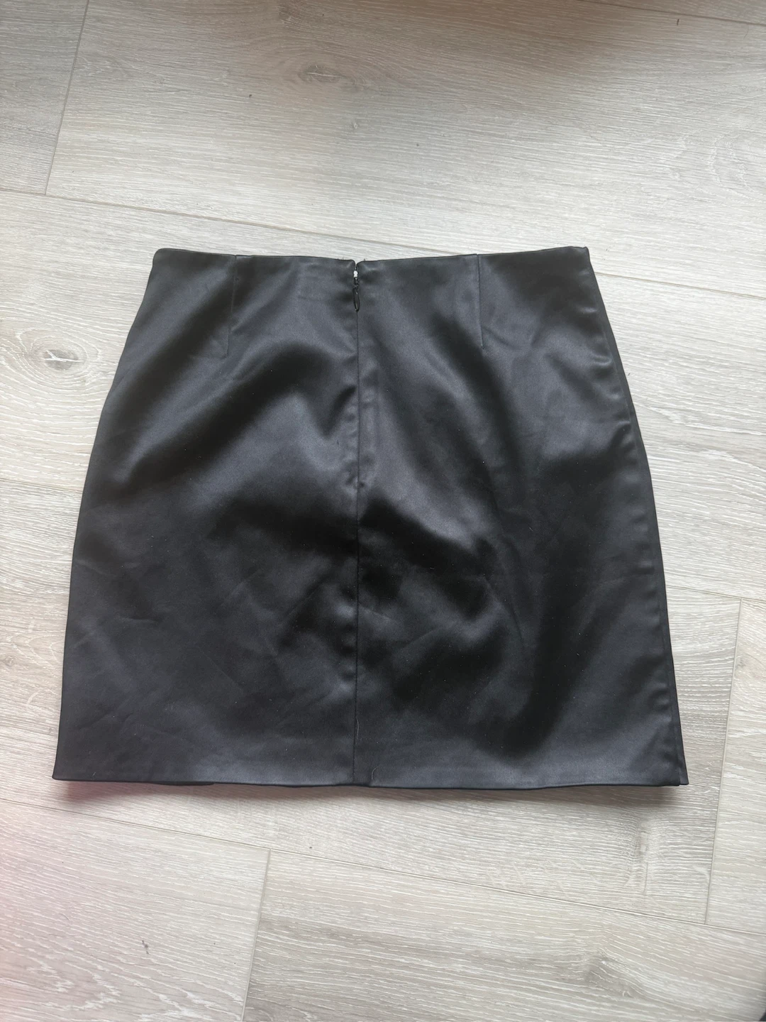 2 Aritzia Satin Skirt - photo 3