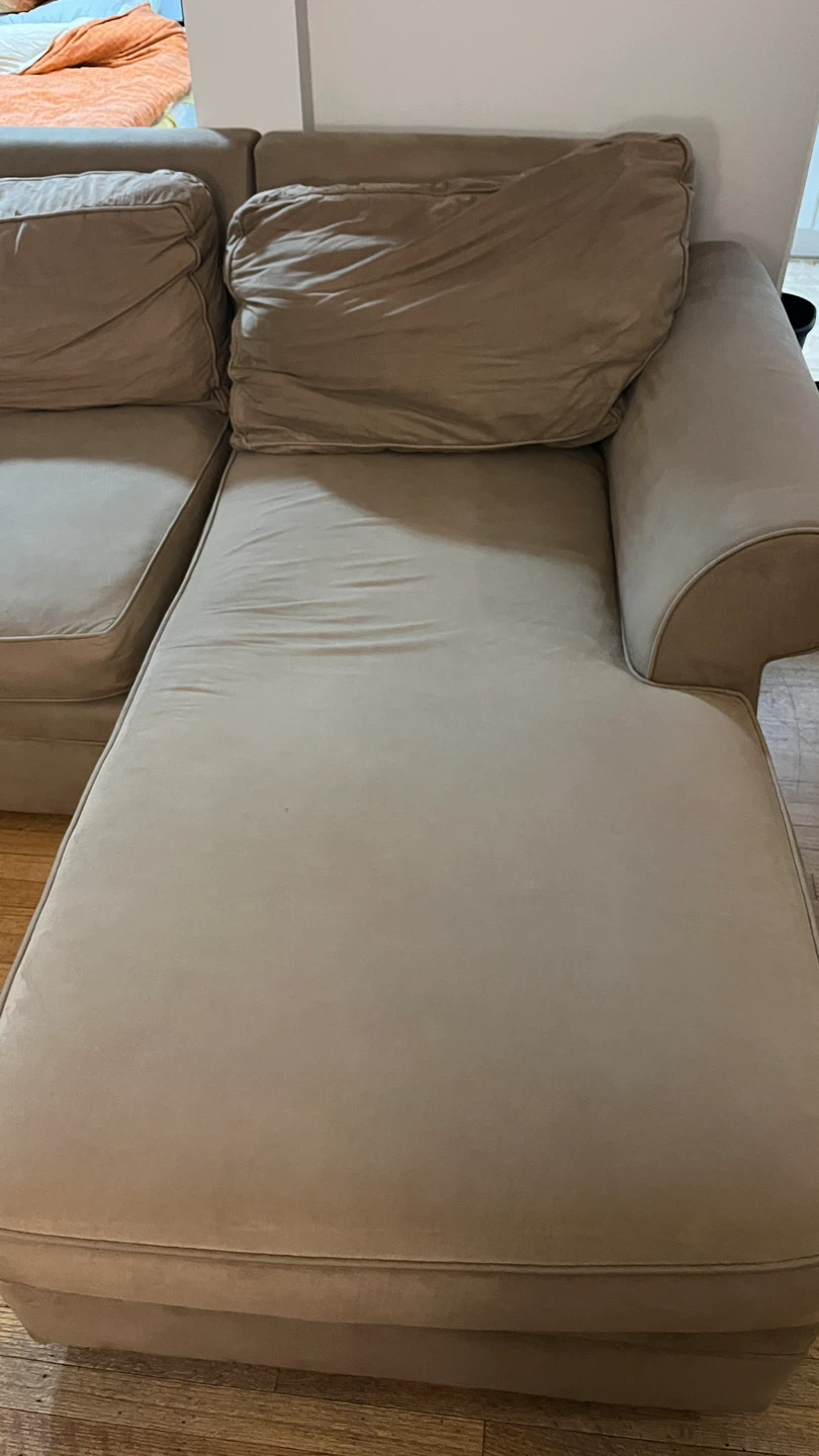 Free Sectional Sofa with Chaise - photo 3