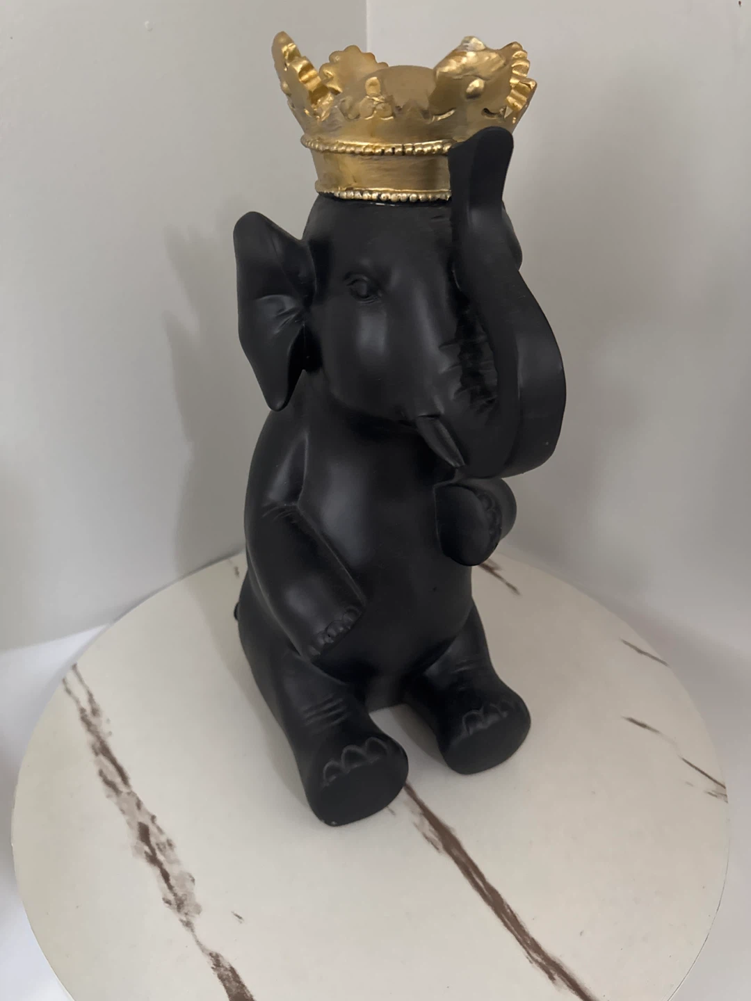 Assorted Decorative Items - photo 5