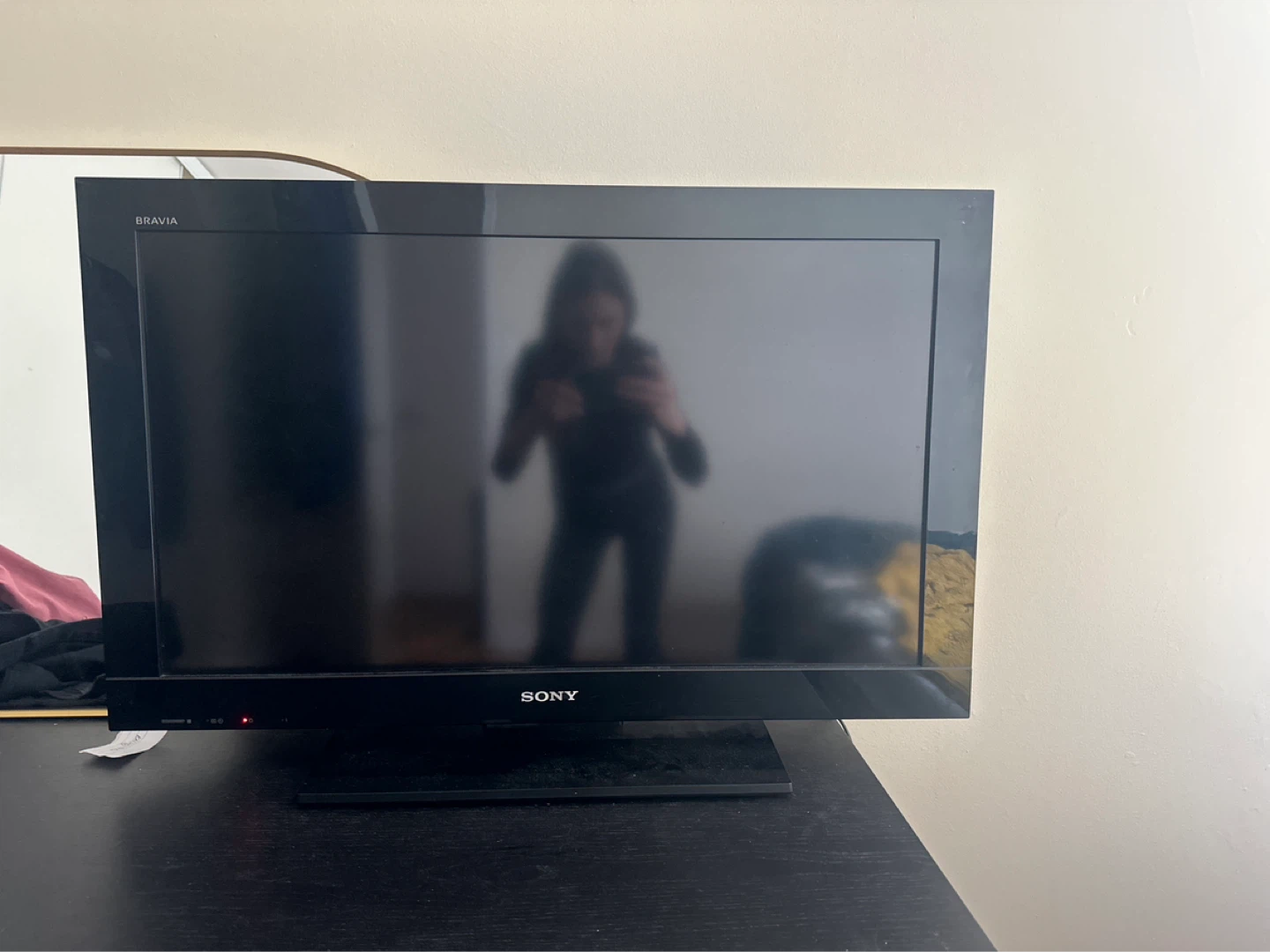 Sony BRAVIA KDL-32BX300 LCD Digital Colour TV