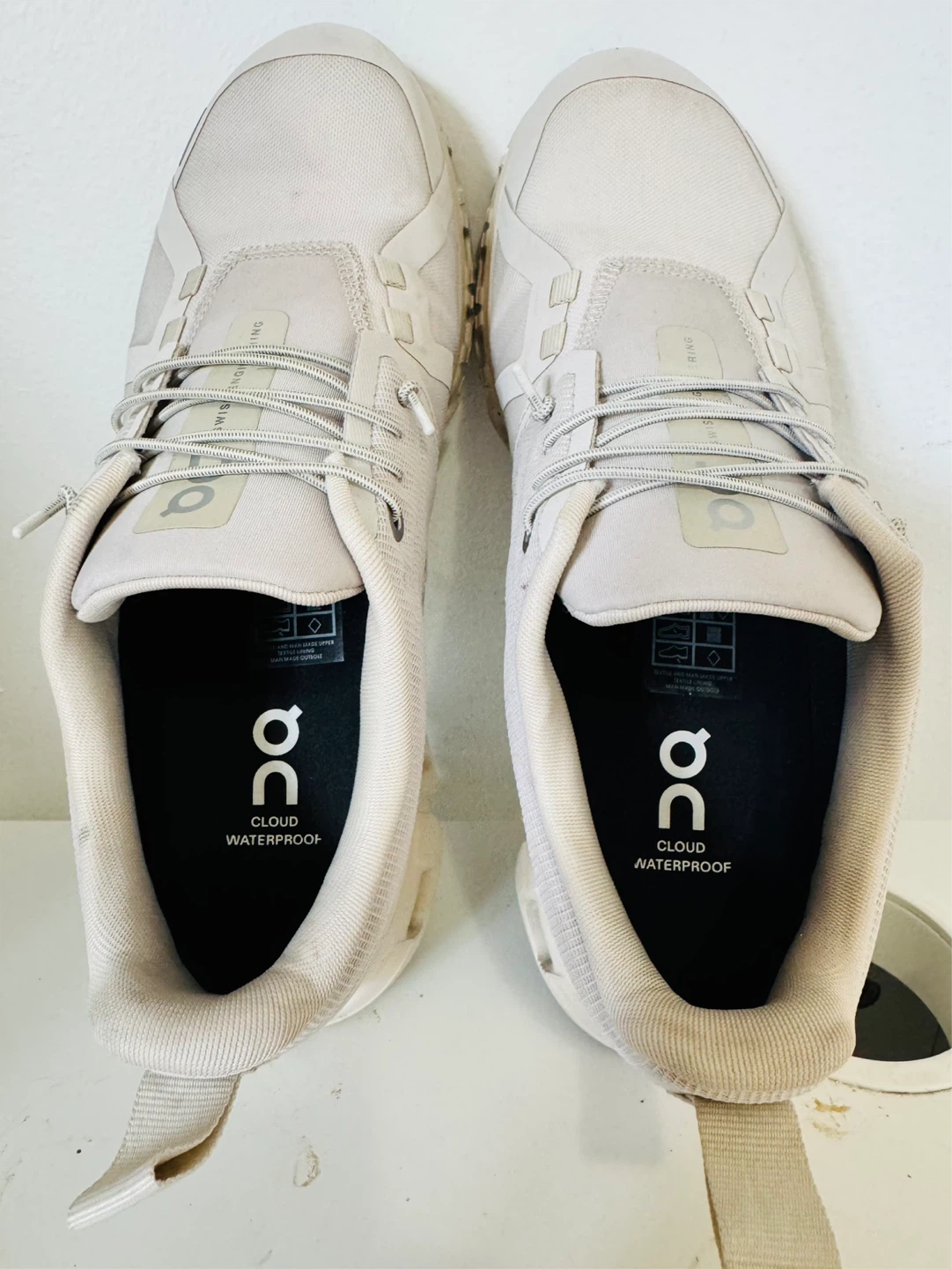 ON womens Cloud 6 Waterproof ‘Pearl Cream’ 8.5US womens - photo 4