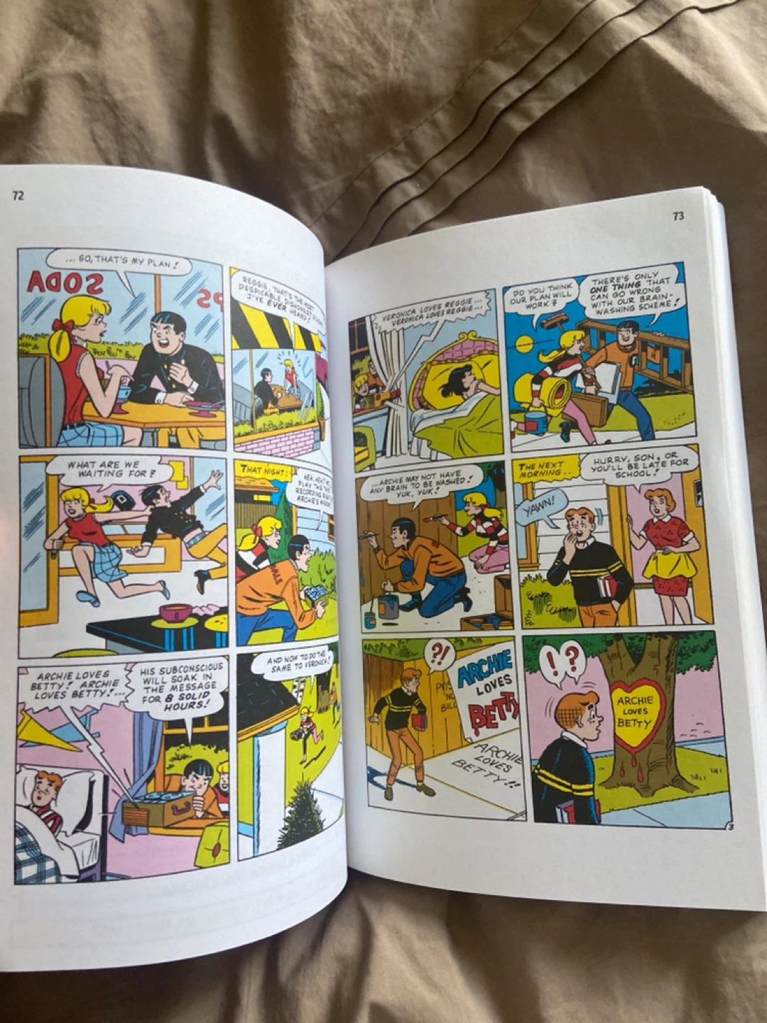 Archie Comics Betty and Me Sweetheart Edition - photo 3