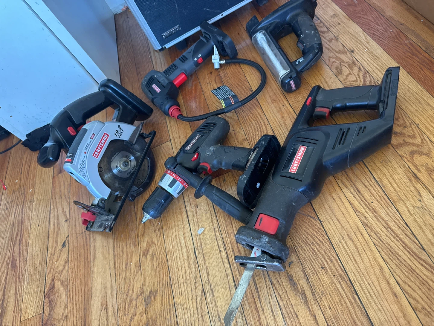 Craftsman Power Tool Lot: Circular Saw, Recip Saw, Drill & More - photo 2