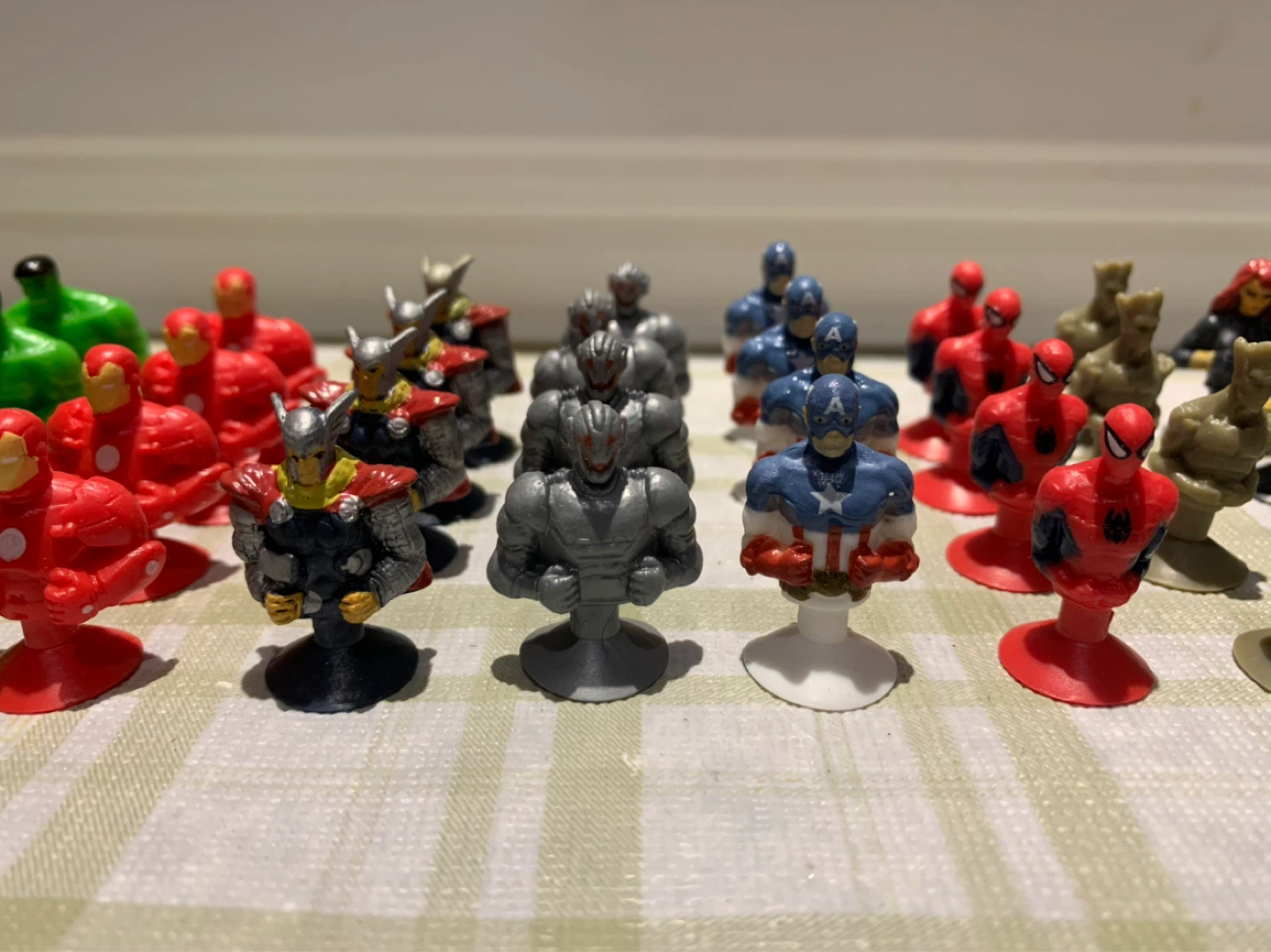 mini marvel mania figures - photo 2