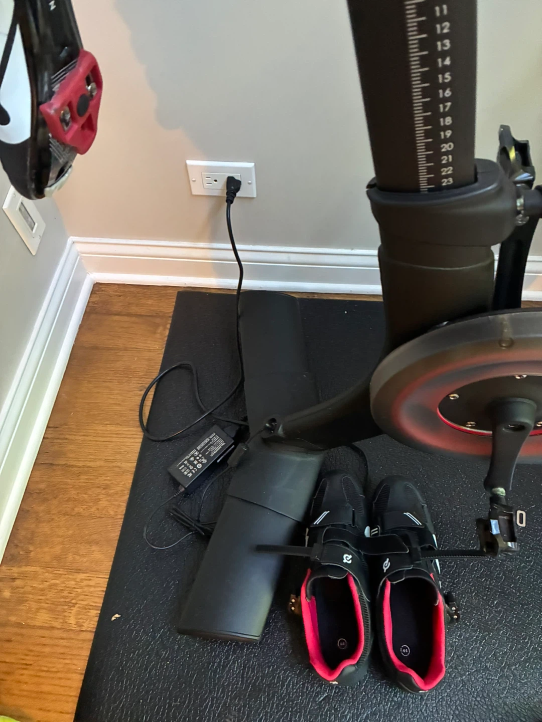 Peloton Bike with Screen, Shoes, and Dumbbells - photo 4