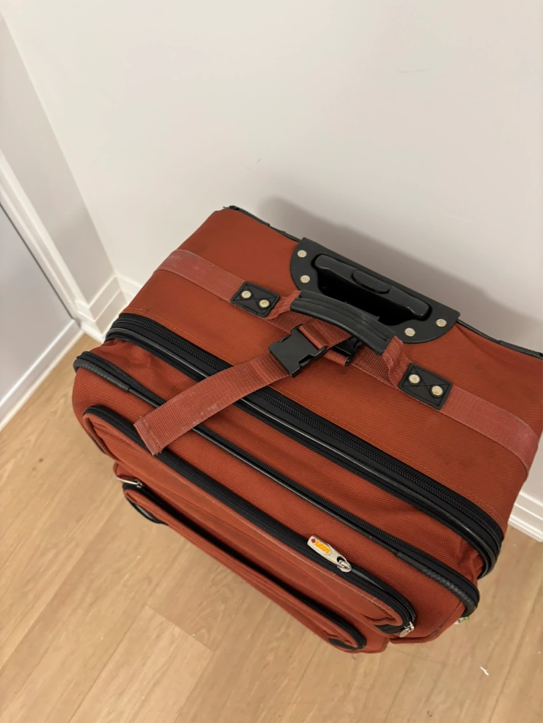VIA Rail Canada Rolling Suitcase - photo 3