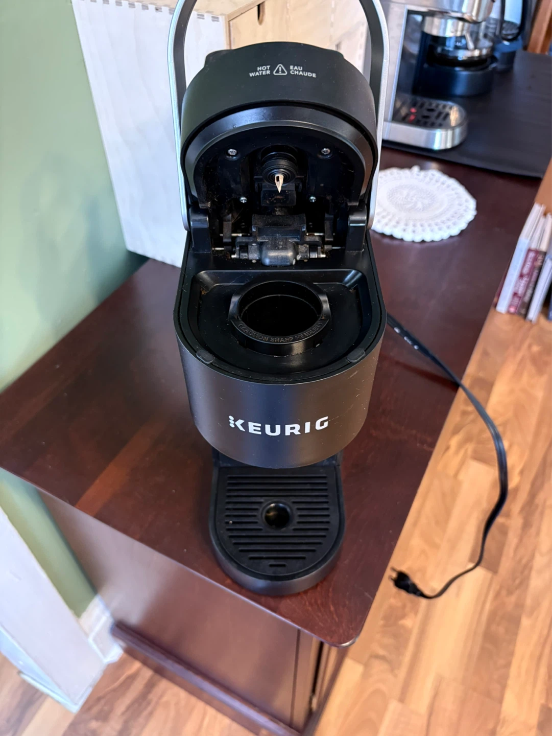 Keurig Single Serve Coffee Maker - moving sale - photo 3
