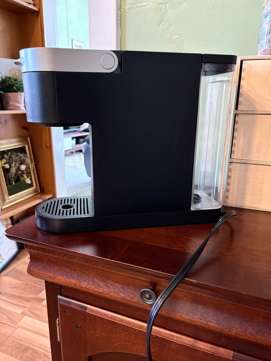Keurig Single Serve Coffee Maker - moving sale