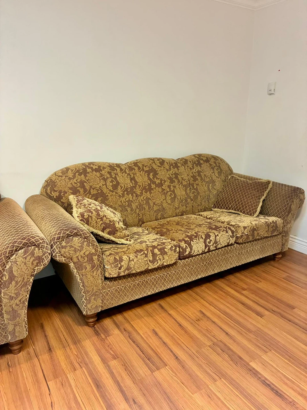Floral Sofa and Armchair Set - photo 3