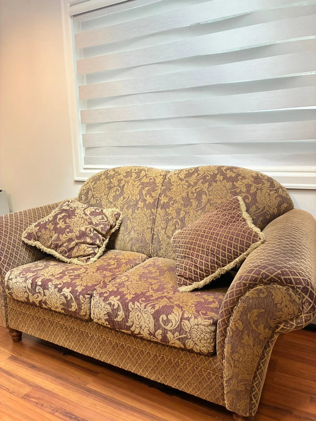 Floral Sofa and Armchair Set - photo 5